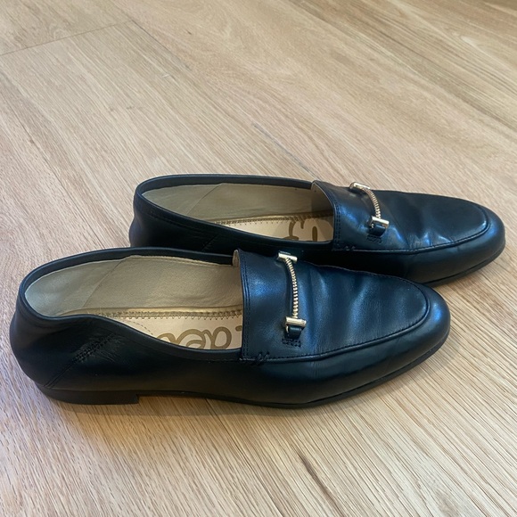 Sam Edelman Lior loafer with gold detail - Picture 3 of 8